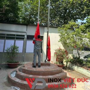 Móng bê tông chân cột cờ cơ quan