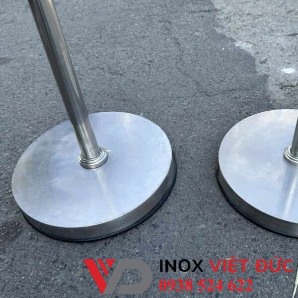 Báo giá cột cờ văn phòng inox