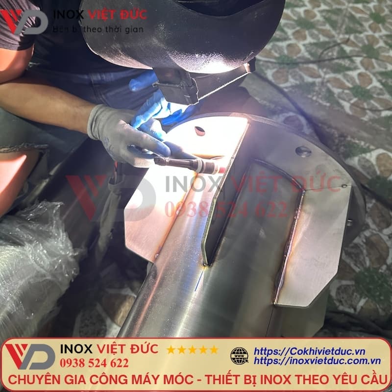Gia Công Cột Cờ xoay 360